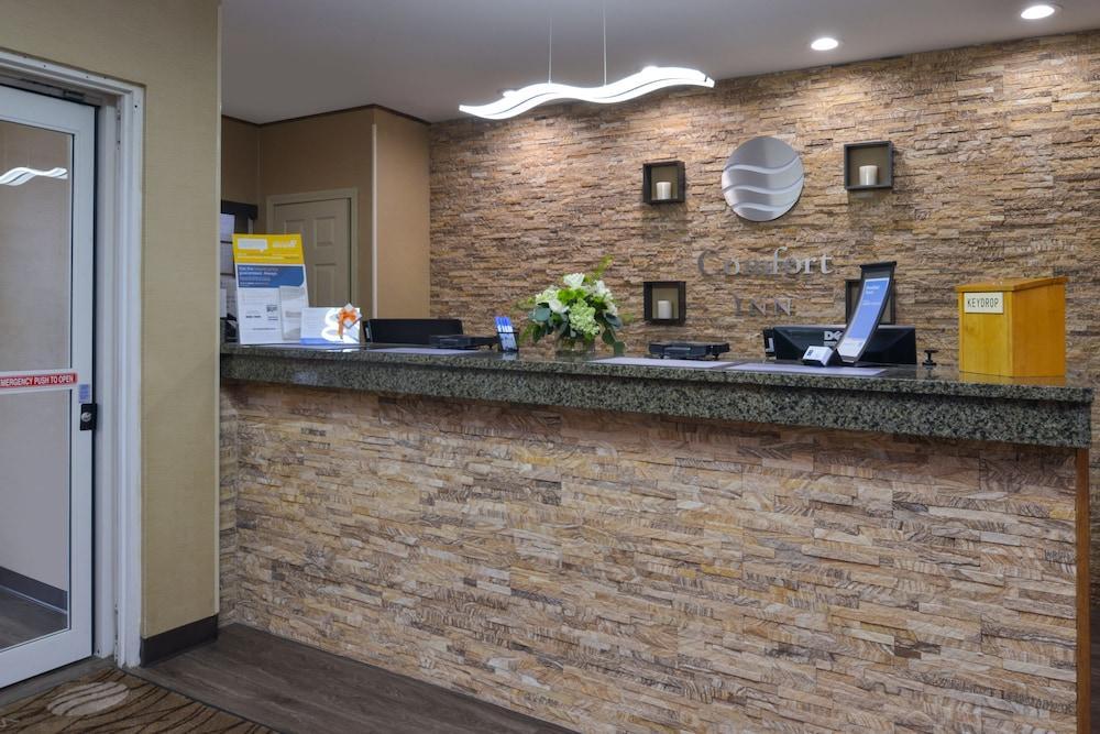 Comfort Inn Guilford Near I-95 エクステリア 写真