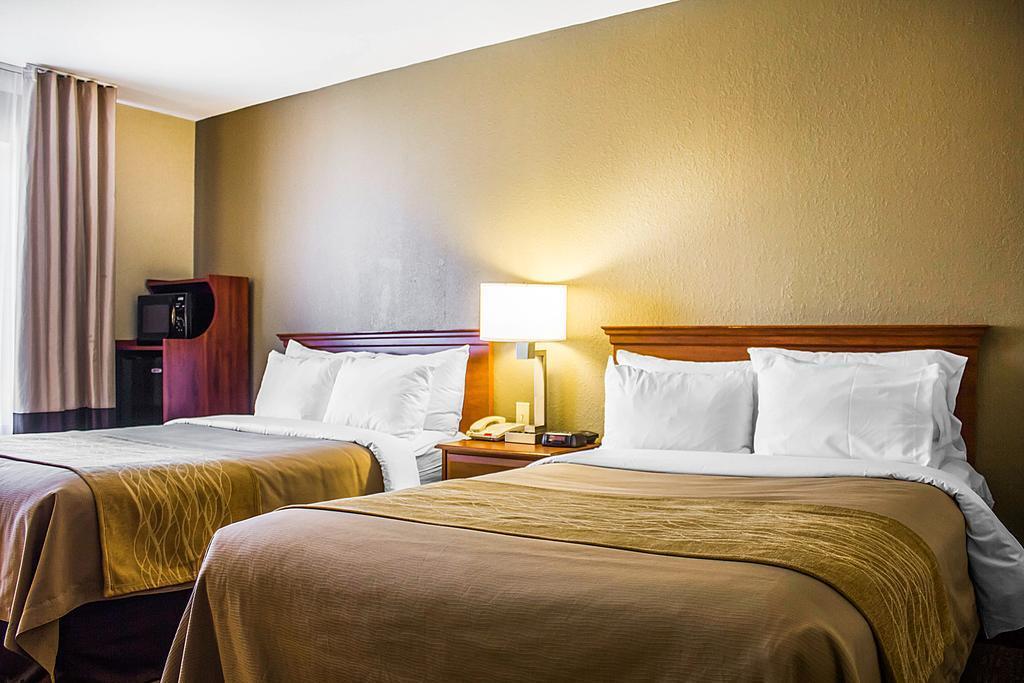 Comfort Inn Guilford Near I-95 エクステリア 写真