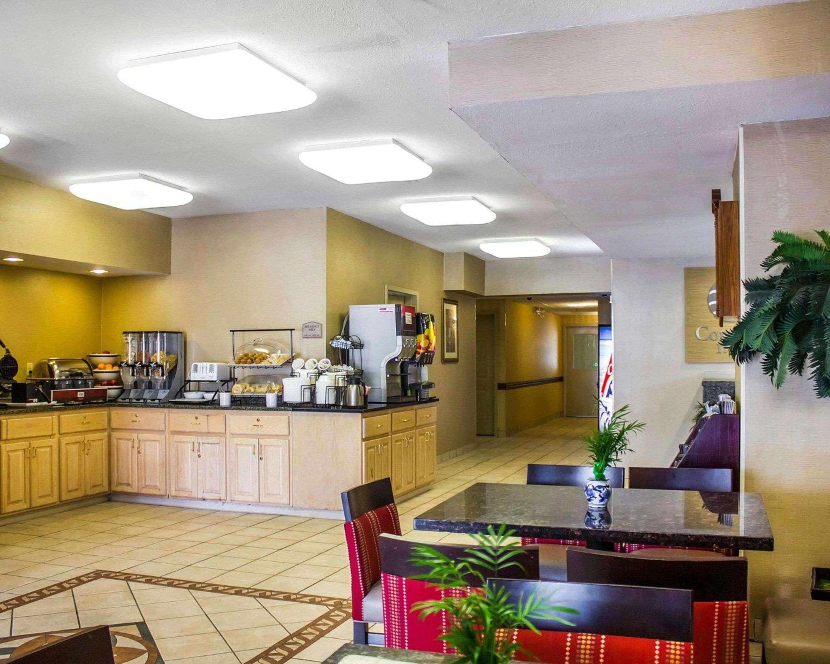 Comfort Inn Guilford Near I-95 エクステリア 写真