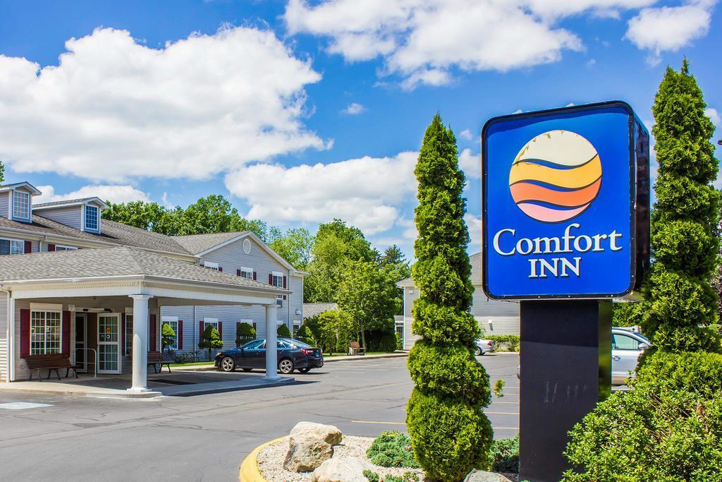 Comfort Inn Guilford Near I-95 エクステリア 写真