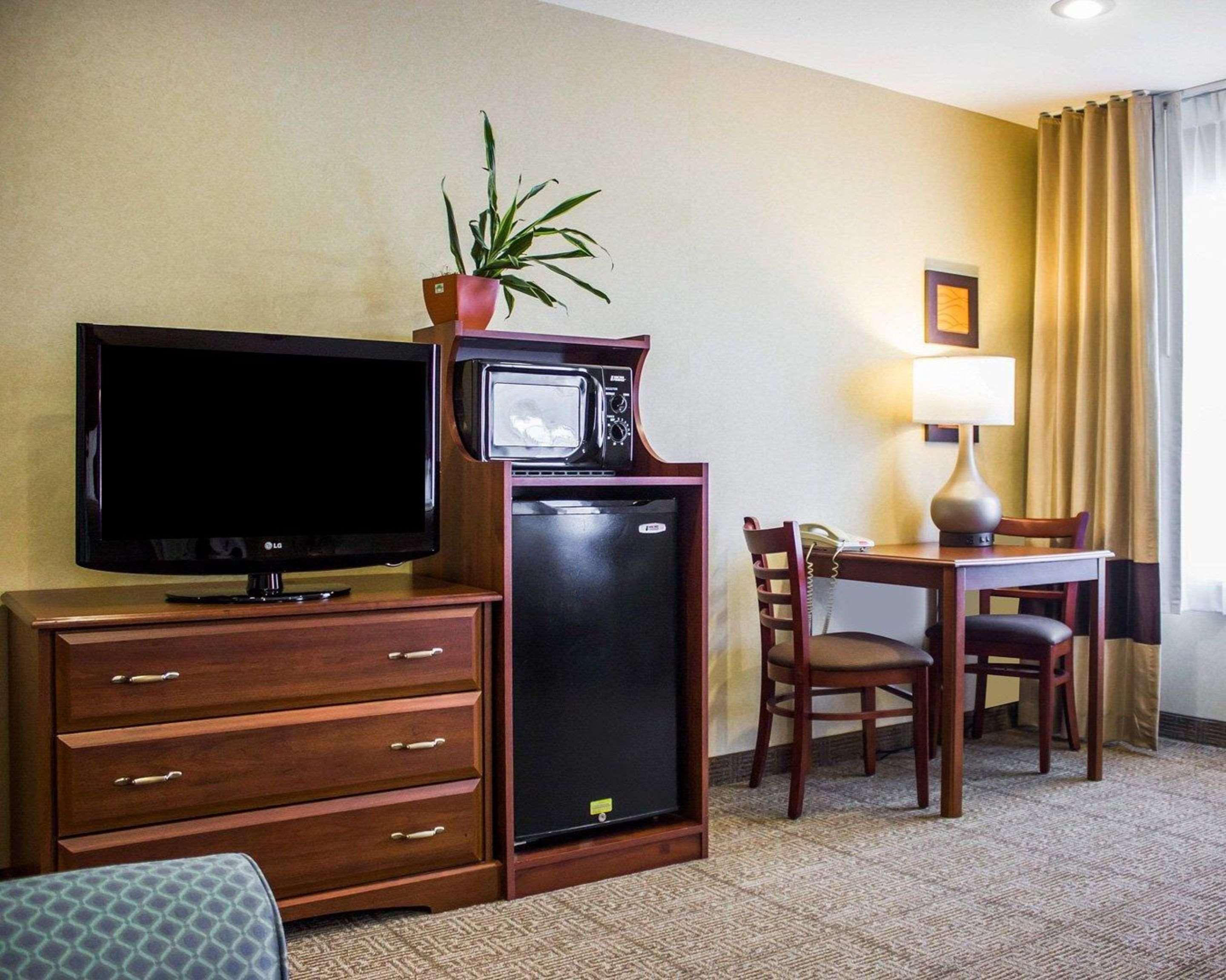 Comfort Inn Guilford Near I-95 エクステリア 写真