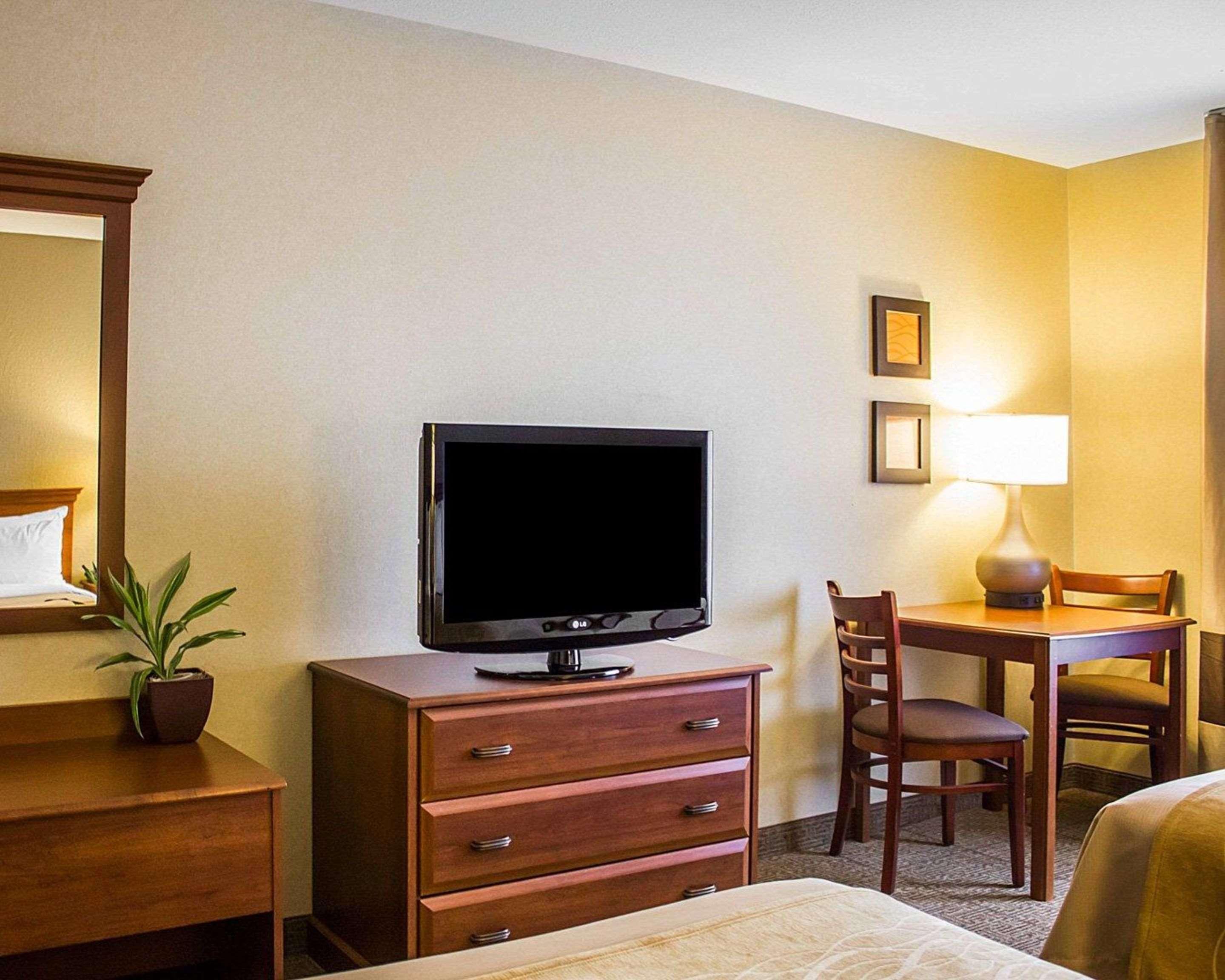 Comfort Inn Guilford Near I-95 エクステリア 写真
