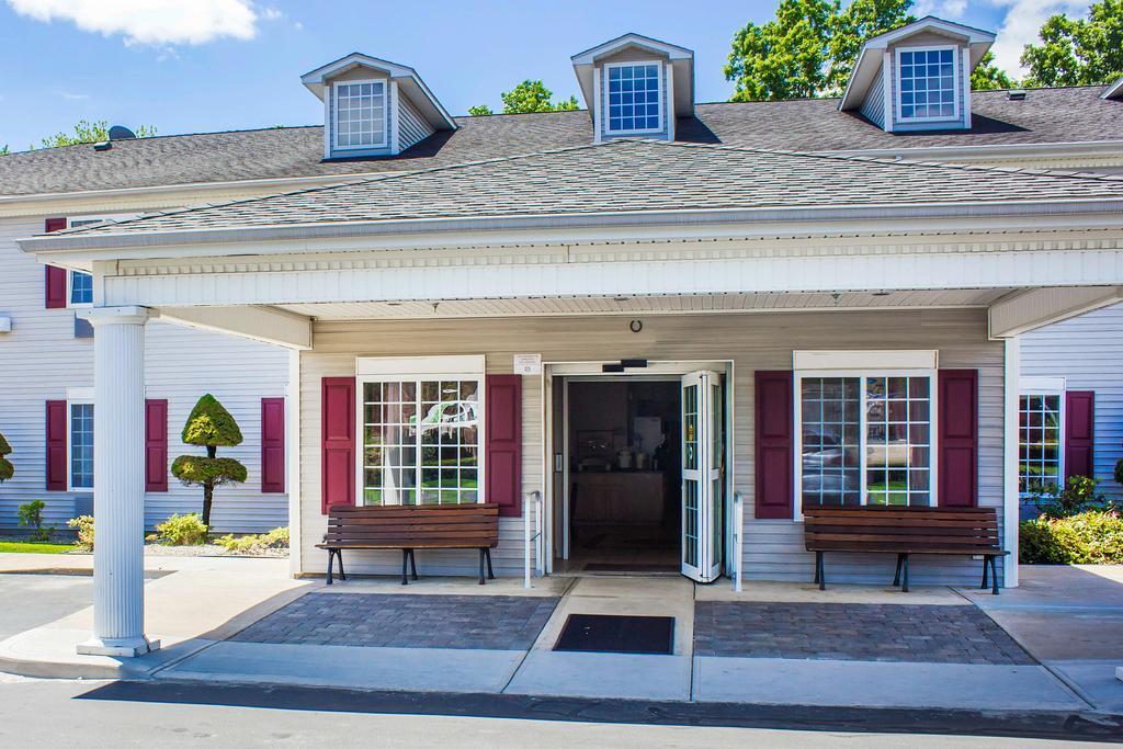 Comfort Inn Guilford Near I-95 エクステリア 写真