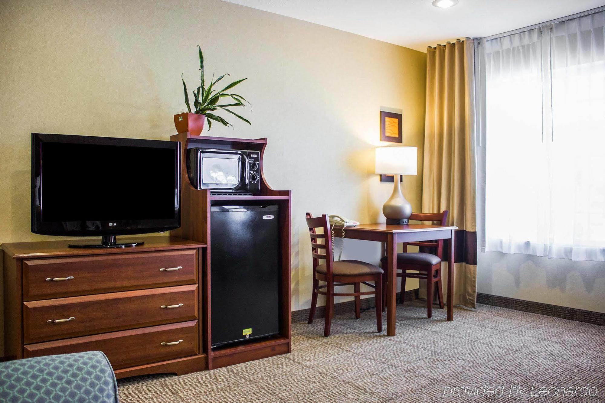 Comfort Inn Guilford Near I-95 エクステリア 写真