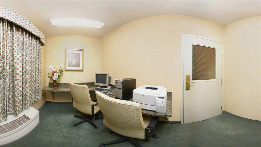 Comfort Inn Guilford Near I-95 エクステリア 写真